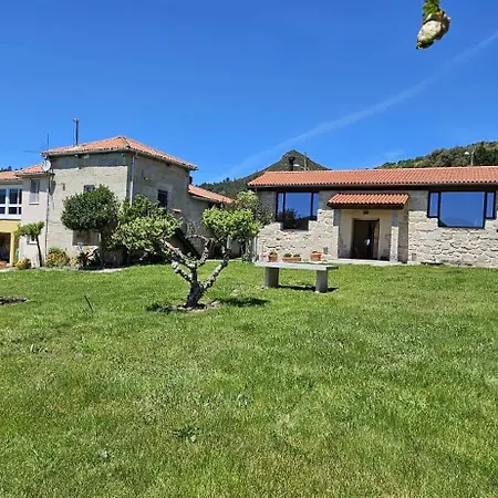 Palleira Da Meiroa 3* Esgos